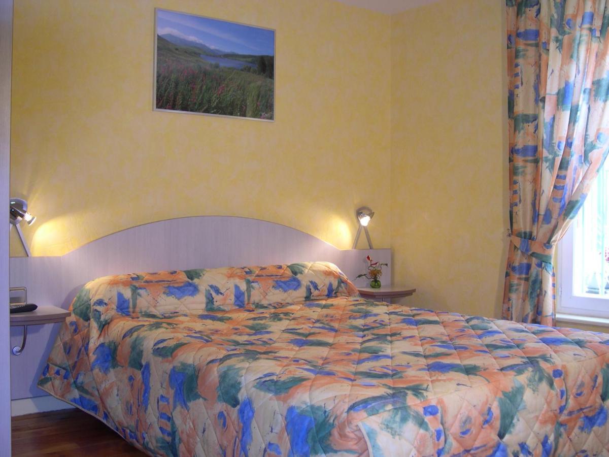 L'Ostalou Hotel Issoire Kültér fotó