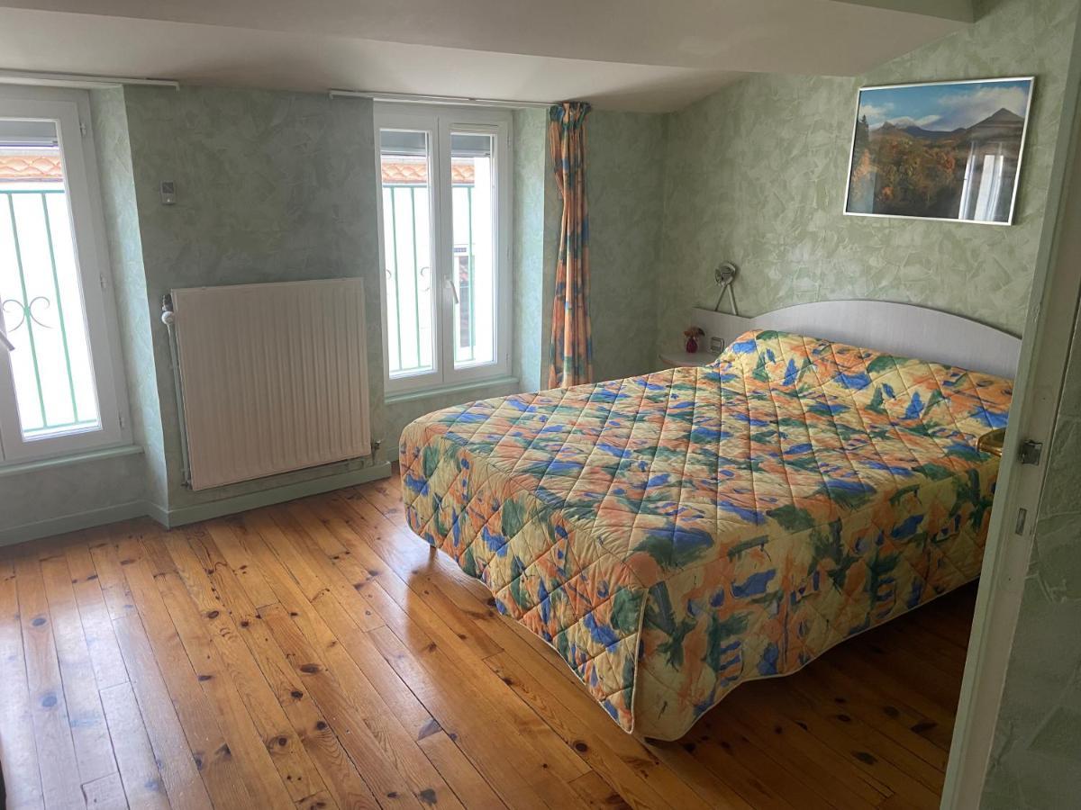 L'Ostalou Hotel Issoire Kültér fotó
