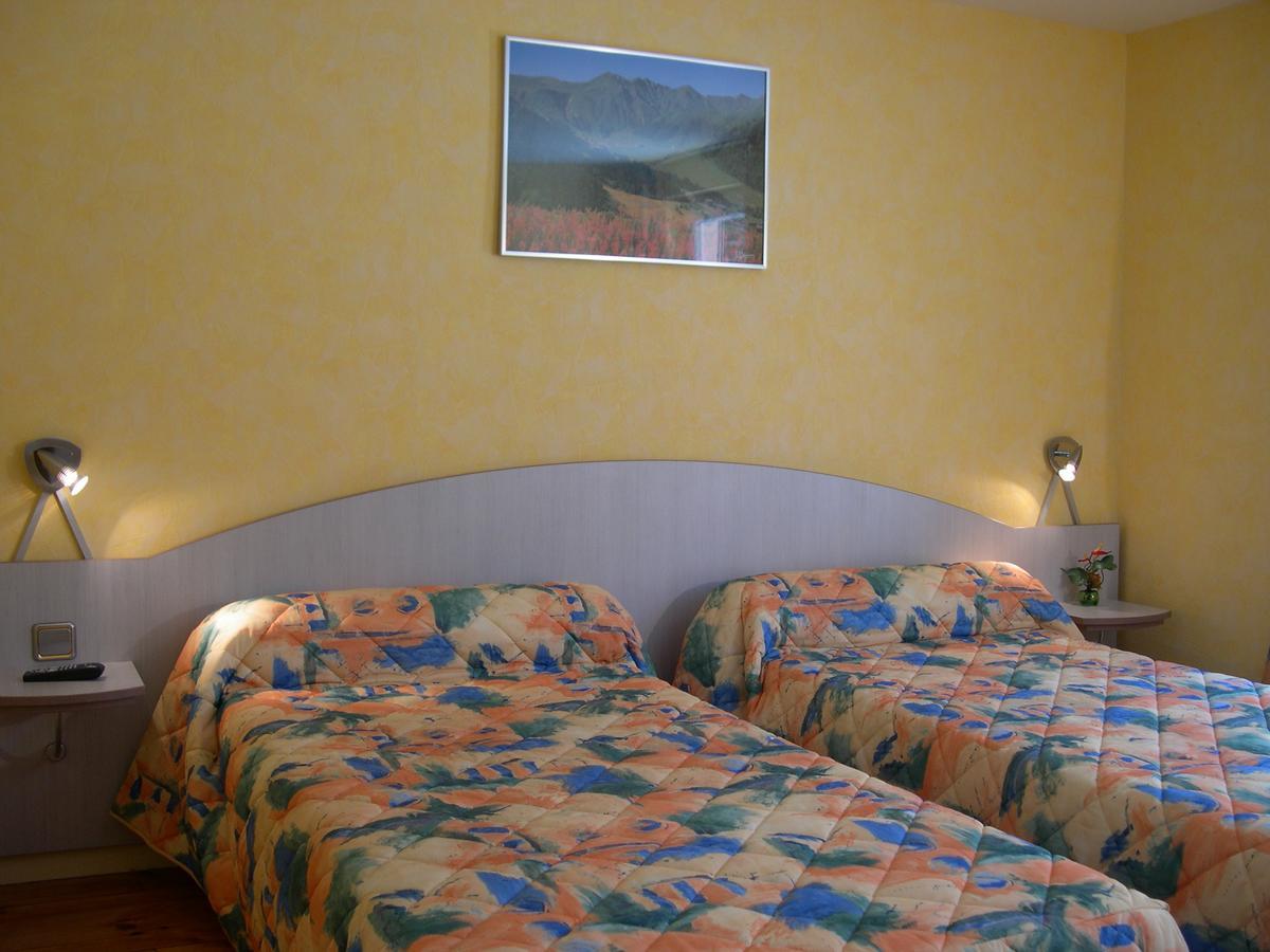 L'Ostalou Hotel Issoire Kültér fotó