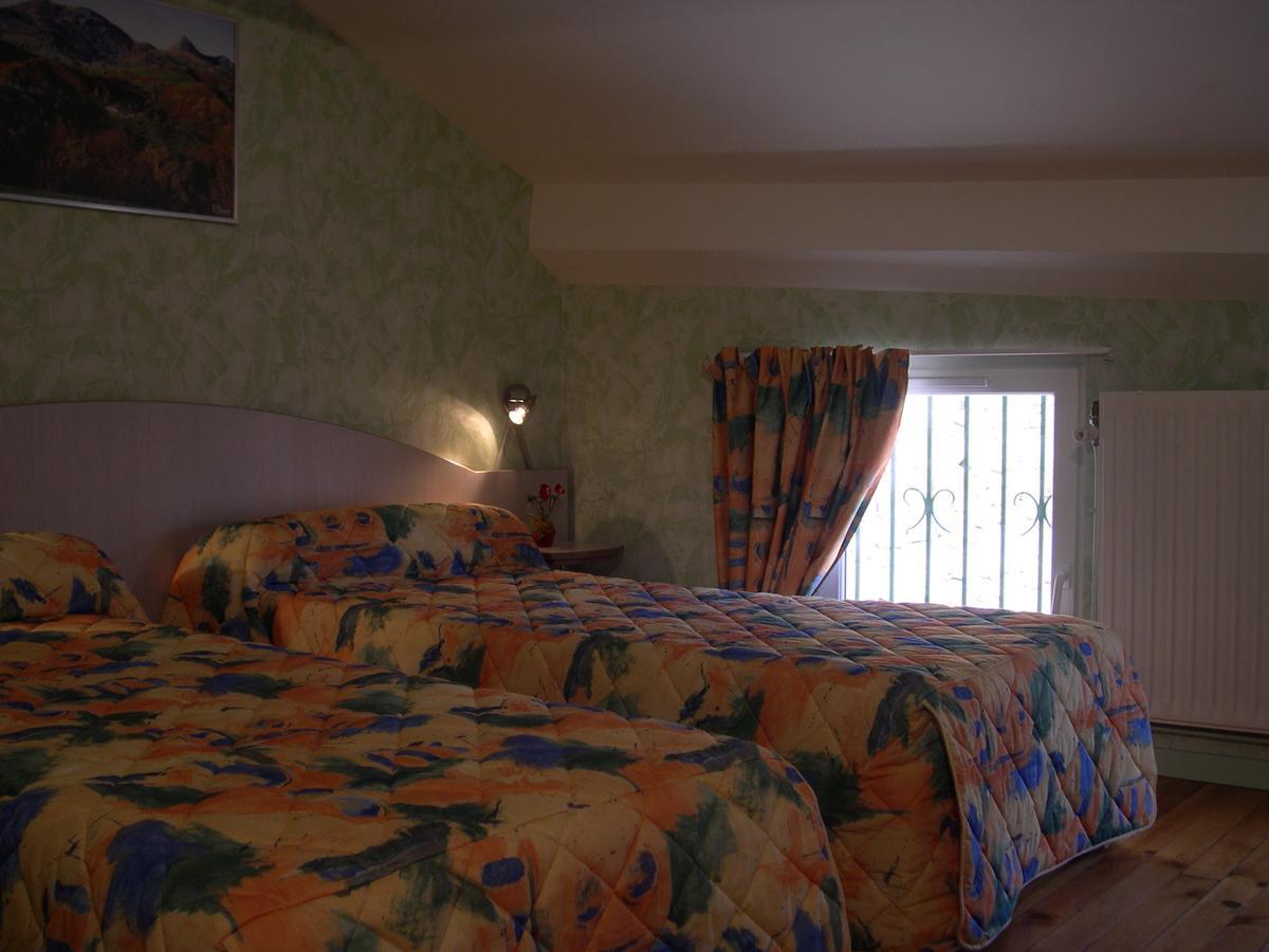 L'Ostalou Hotel Issoire Kültér fotó