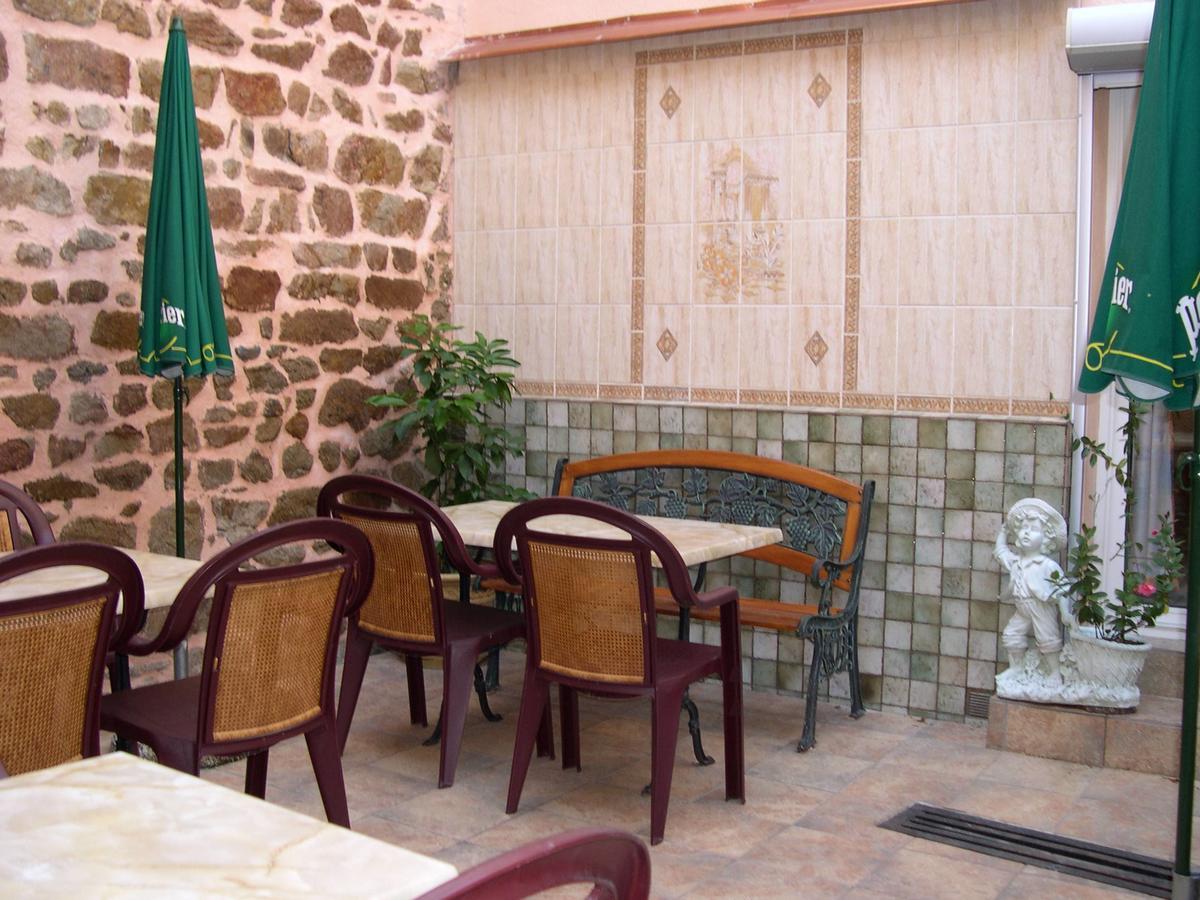 L'Ostalou Hotel Issoire Kültér fotó