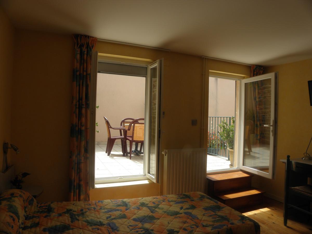 L'Ostalou Hotel Issoire Kültér fotó