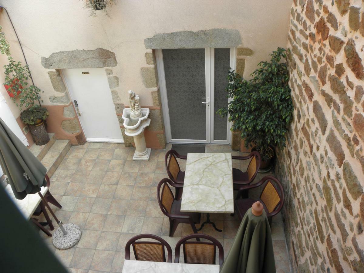 L'Ostalou Hotel Issoire Kültér fotó
